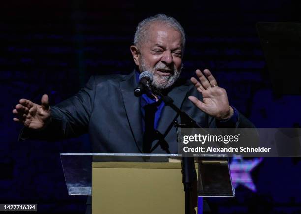 Brazil's former president and current presidential candidate Luiz Inacio Lula da Silva speaks to supporters during a gathering with artists,...
