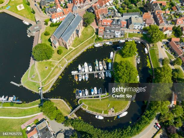 vollenhove aerial view during summer in the netherlands - sjoerd van der wal or sjo nature stockfoto's en -beelden