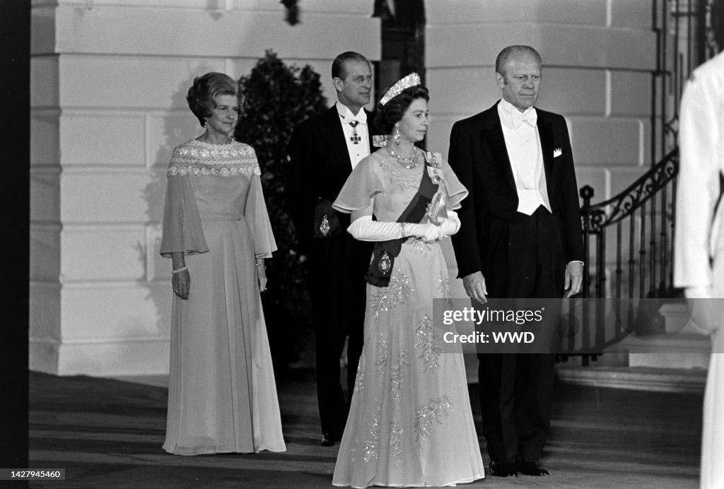 Quuen R Betty Ford, Prince Phillip, Queen Elizabeth II, and Gerald R. Ford ...