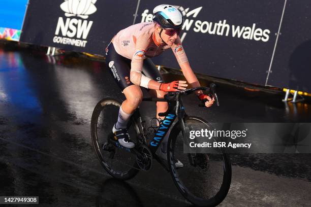 Annemiek van Vleuten of the Netherlands crosses the finish line to win the race in 4:24:25 during the Women Individual Time Trial during the 95th UCI...