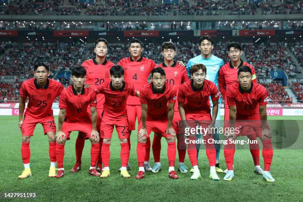 South Korean team pose during the South Korea v Cameroon - International friendly match at Seoul World Cup Stadium on September 27, 2022 in Seoul,...