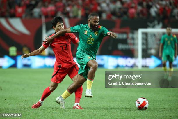 Mbemo Bryan of Cameroon competes for the ball with Na Sang-Ho of South Korea during the South Korea v Cameroon - International friendly match at...
