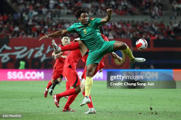Tawamba Kana Leandre of Cameroon competes for the ball with Kim Min-Jae of South Korea during the South Korea v Cameroon - International friendly...