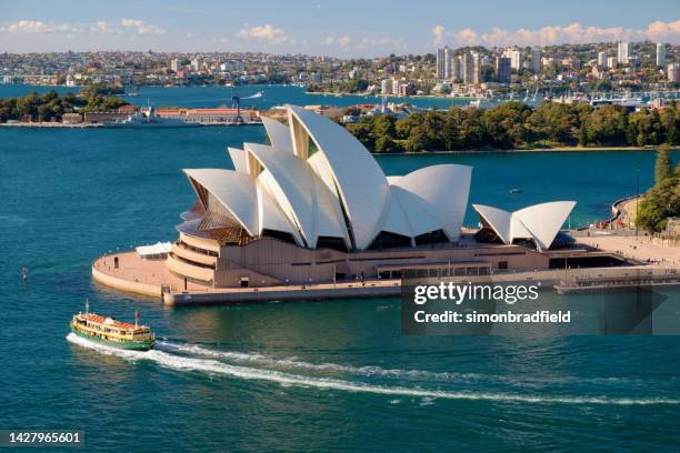 teatro dell'opera di sydney al sole - teatro lirico foto e immagini stock