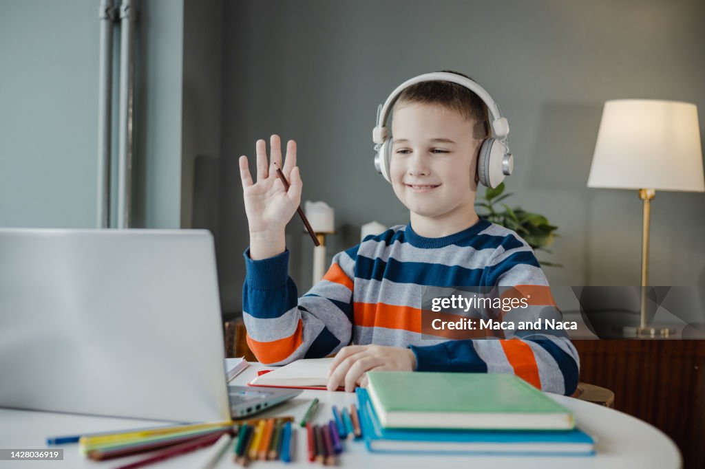 Online classes for children in elementary school