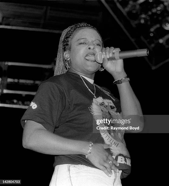 Rapper Yo-Yo performs at the U.I.C. Pavilion in Chicago, Illinois in NOVEMBER 1990.