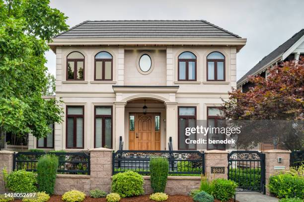 house vancouver bc canada - property boundary stock pictures, royalty-free photos & images