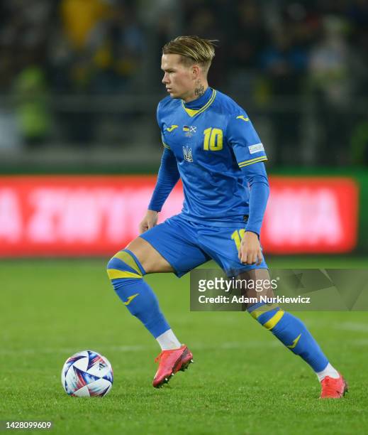 Mykhaylo Mudryk of Ukraine controls the ball during the UEFA Nations League League B Group 1 match between Ukraine and Scotland at Stadion im Jozefa...