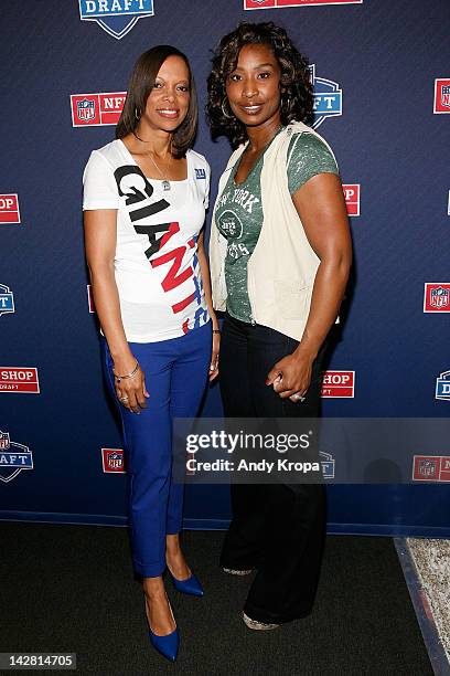 Geene Rees Gwen Reese Photos and Premium High Res Pictures - Getty Images