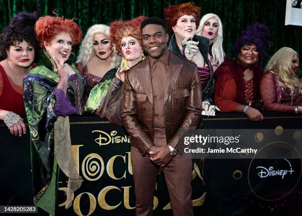 Allen Waiserman and Sam Richardson attend the Hocus Pocus 2 World Premiere at AMC Lincoln Square on September 27, 2022 in New York City.