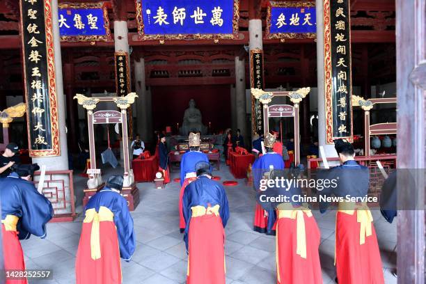 Confucian Ritual Kaohsiung Confucius Temple Photos and Premium High Res Pictures - Getty ...