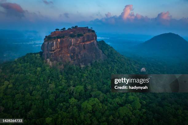 sigiriya rock from above, central province, sri lanka - sigiriya stock pictures, royalty-free photos & images