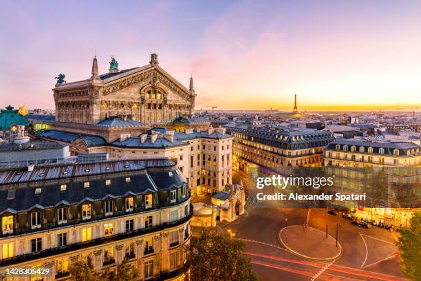 paris cityscape during sunset, high angle view, france - opéra photos et images de collection
