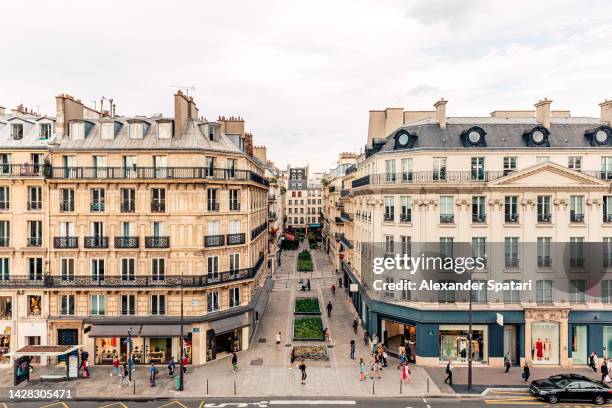 streets of paris high angle view, france - traffic free stockfoto's en -beelden