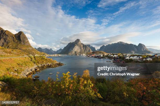 norway and lofoten - midnight sun norway ストックフォトと画像