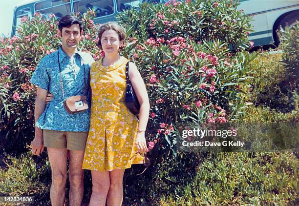 psychedelic clothing - 1972 photos et images de collection