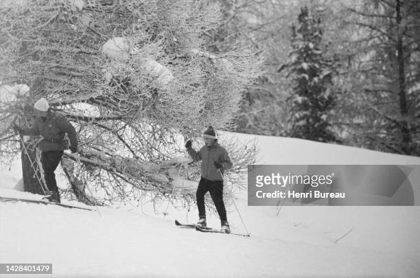 Le prince Charles aux sports d’hiver dans le village suisse de Schultz-Tarasp, dans les Alpes Suisse-14 janvier 1963.