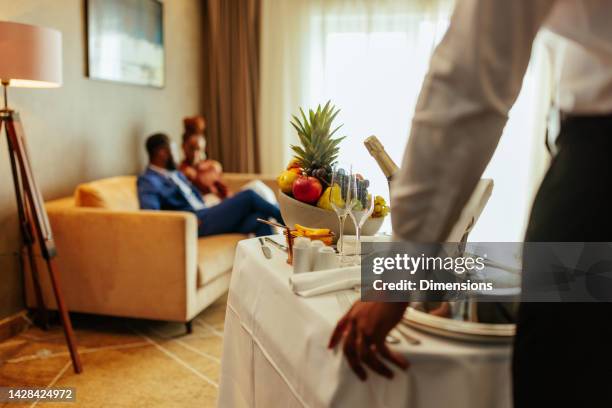 room service delivered in luxury hotel. - fruitschaal stockfoto's en -beelden