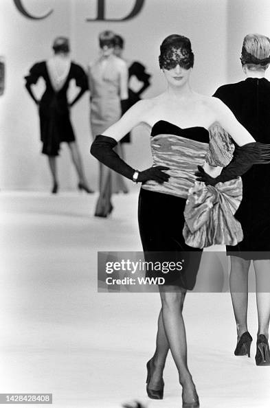 Marc Bohan for Dior Fall 1985 Ready to Wear Runway Show News Photo ...