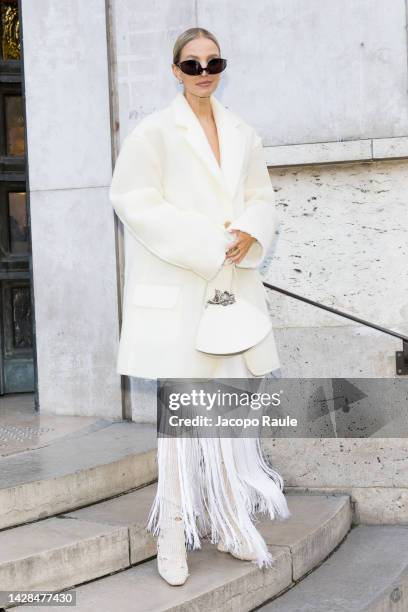 Leonie Hanneattends the Acne Studio Womenswear Spring/Summer 2023 show as part of Paris Fashion Week on September 28, 2022 in Paris, France.