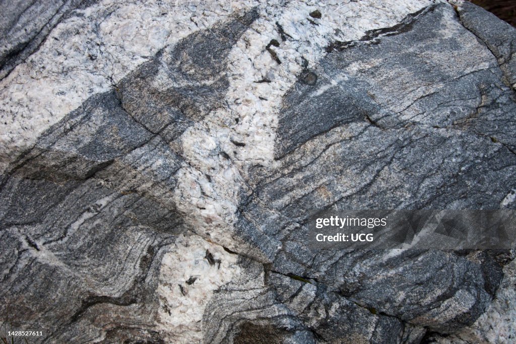 Wyoming, close-up, cross-cutting pegmatite