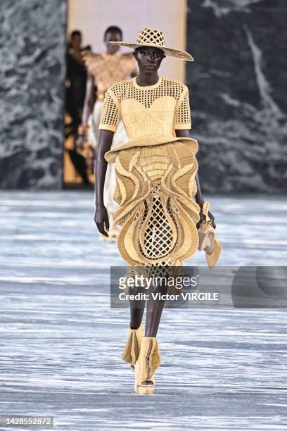 Model walks the runway during the Balmain Ready to Wear Spring/Summer 2023 fashion show as part of the Paris Fashion Week on September 28, 2022 in...
