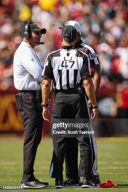 Commanders Referee Referee Throwing Flag Photos and Premium High Res Pictures - Getty Images