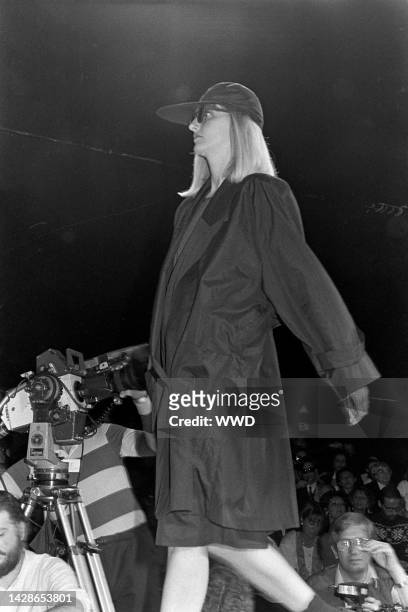 Betty Jackson Spring 1985 ready to wear runway show.
