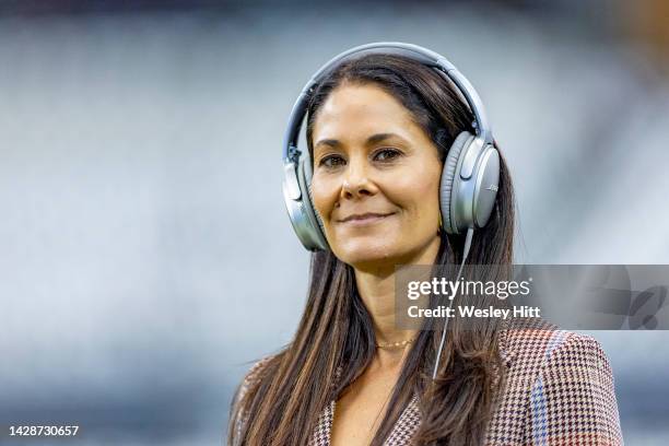 Sideline reporter Tracy Wolfson on the field before a game between the Cincinnati Bengals and the Dallas Cowboys at AT&T Stadium on September 18,...