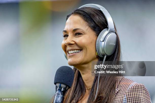 Sideline reporter Tracy Wolfson on the field before a game between the Cincinnati Bengals and the Dallas Cowboys at AT&T Stadium on September 18,...