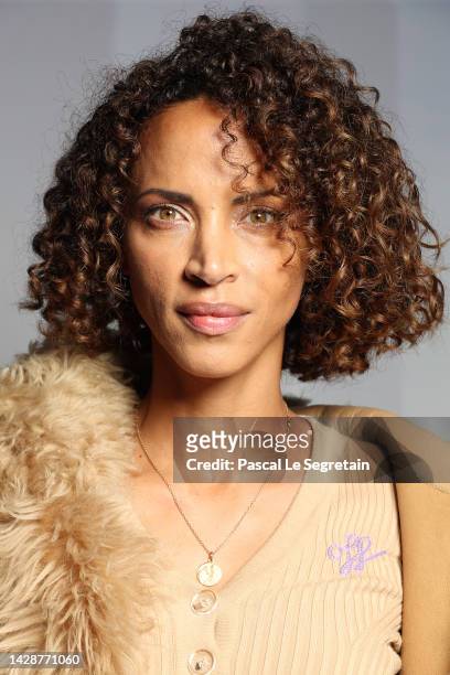 Noémie Lenoir attends the Off-White Womenswear Spring/Summer 2023 show as part of Paris Fashion Week on September 29, 2022 in Paris, France.