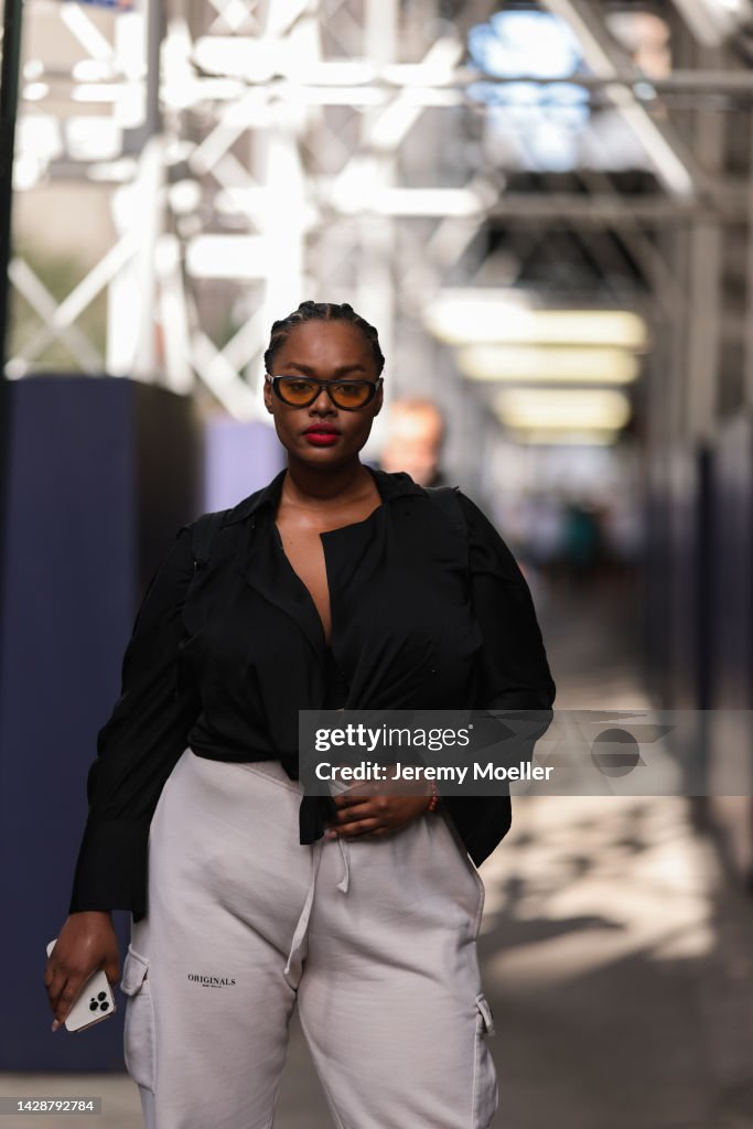 Street Style - September 2022 - New York Fashion Week