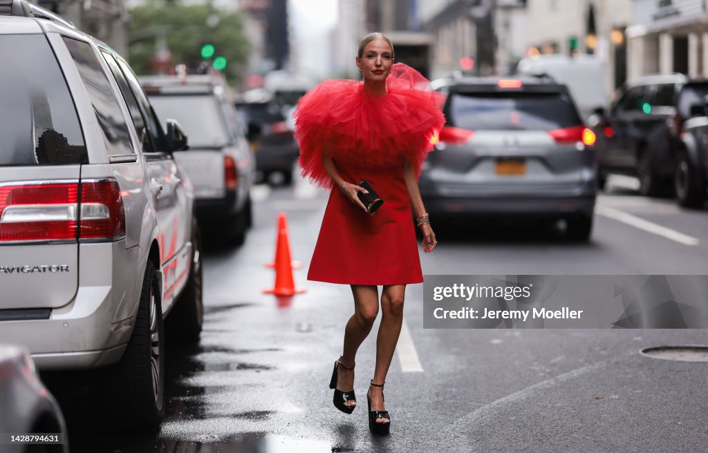 Street Style - September 2022 - New York Fashion Week