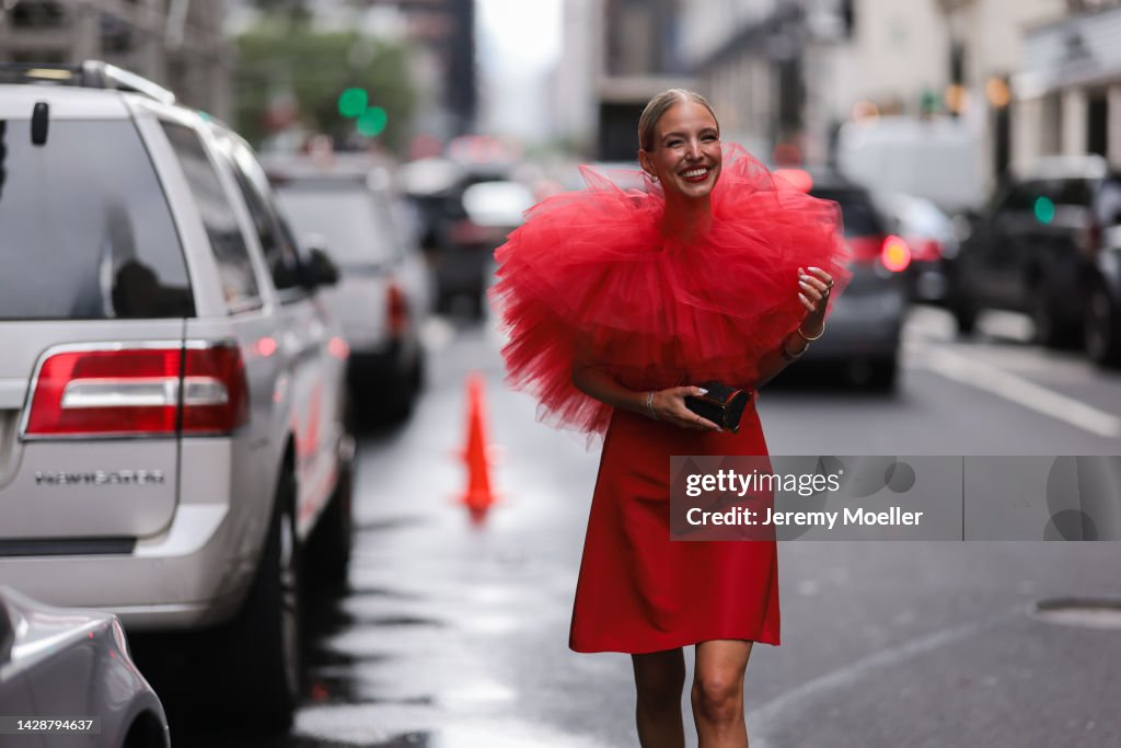 Street Style - September 2022 - New York Fashion Week