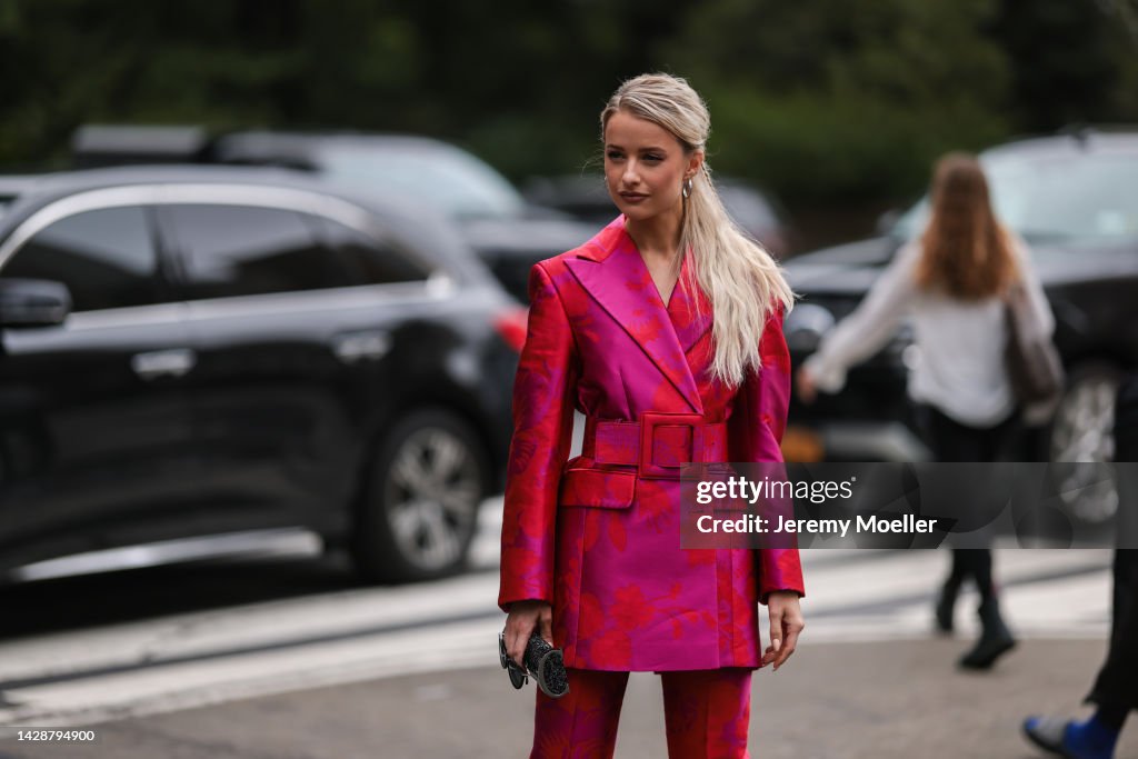 Street Style - September 2022 - New York Fashion Week