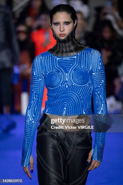 Model walks the runway during the Off White Ready to Wear Spring/Summer 2023 fashion show as part of the Paris Fashion Week on September 29, 2022 in...