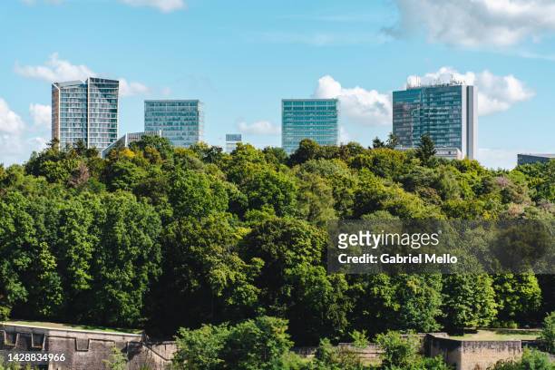 views over luxembourg city - luxembourg stockfoto's en -beelden