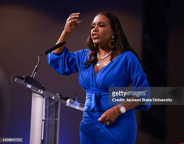 Emmy award winning actress Sheryl Lee Ralph talks with an engaged crowd of onlookers during the Mary E. Peoples Scholarship Luncheon at Jackson State...
