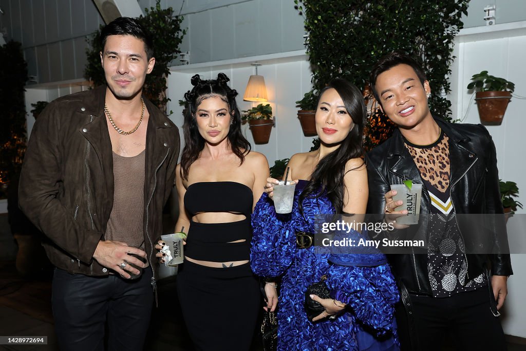 Lewis Tan, Kim Lee, Kelly Mi Li and Kane Lim attend a Cosmopolitan... News  Photo - Getty Images