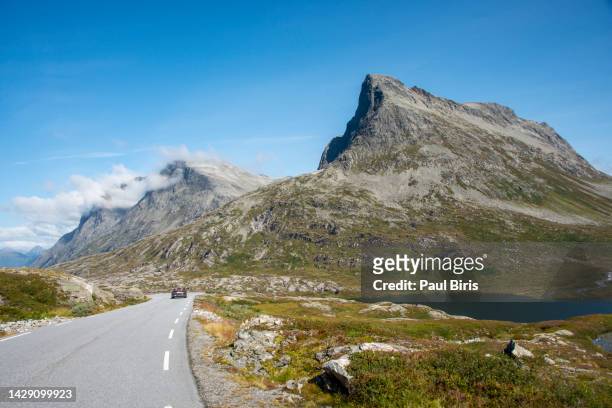 high mountain norwegian road near the famous trollstigen, norway. - verwaltungsbezirk hordaland stock-fotos und bilder