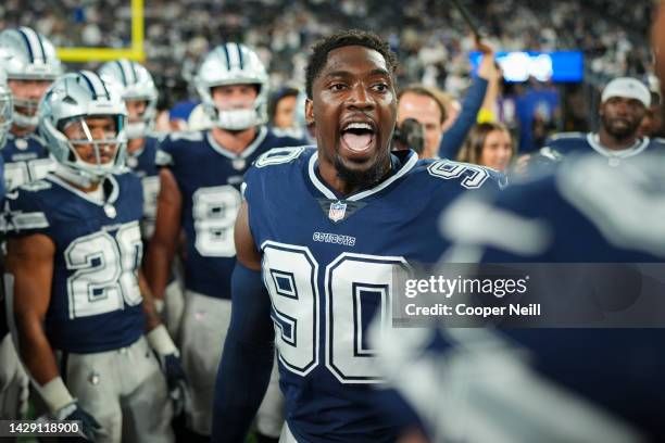 DeMarcus Lawrence of the Dallas Cowboys leads the pregame huddle against the New York Giants at MetLife Stadium on September 26, 2022 in East...