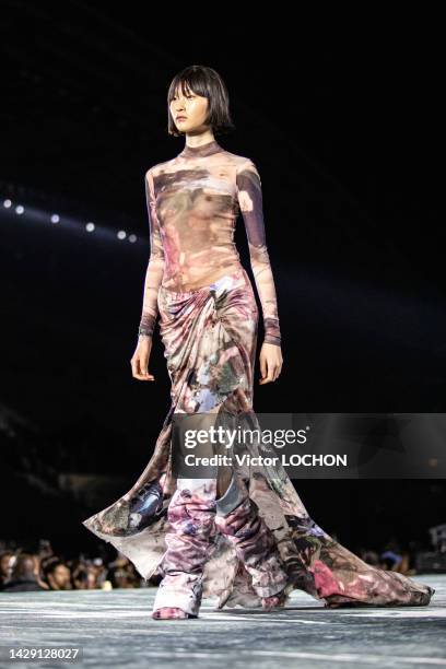 Model walks the runway during the Balmain Ready to Wear Spring/Summer 2023 fashion show as part of the Paris Fashion Week on September 28, 2022 in...