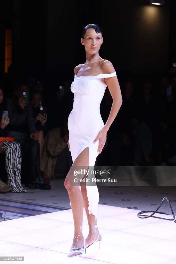 Coperni : Runway - Paris Fashion Week - Womenswear Spring/Summer 2023