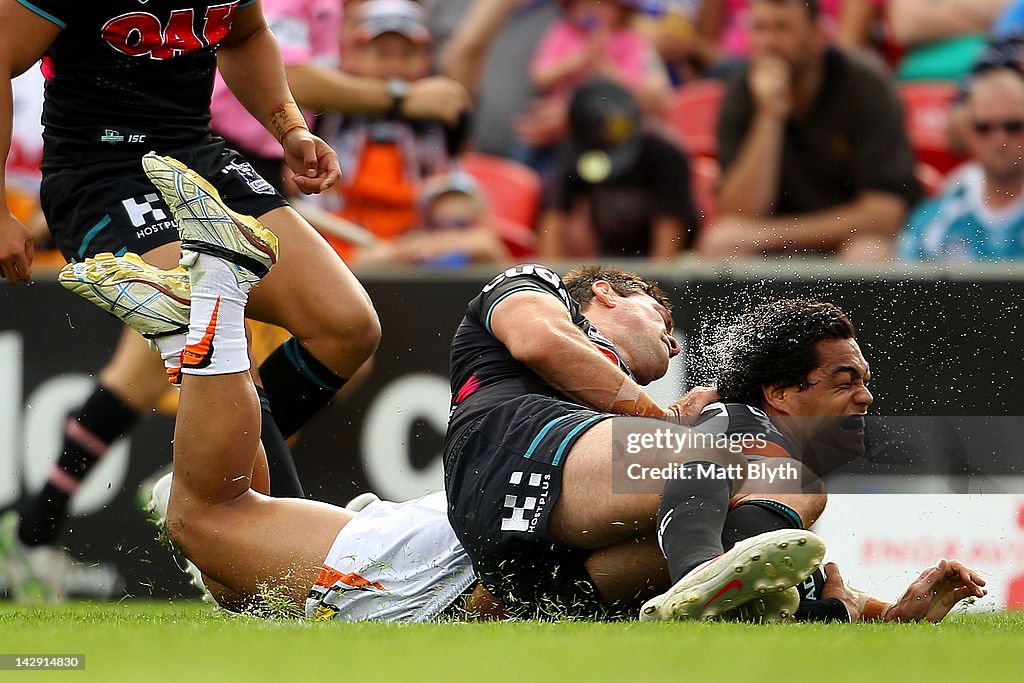 NRL Rd 7 - Panthers v Wests Tigers