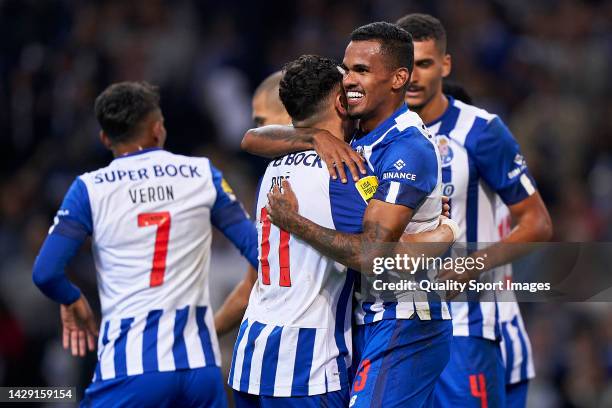 Wenderson Rodrigues do Nascimento Galeno of FC Porto celebrates with Eduardo Gabriel Aquino Cossa 'Pepe' after scoring his team's fourth goal during...