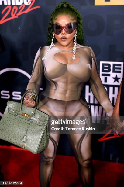 Lil Kim attends the BET Hip Hop Awards 2022 on September 30, 2022 in Atlanta, Georgia.