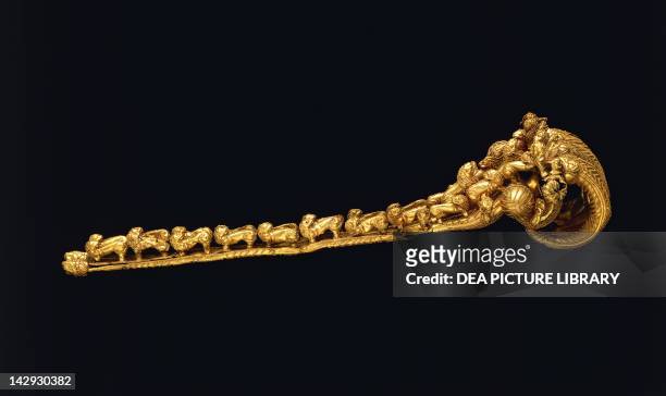 Dragon head fibula, from Vulci . Etruscan Civilization, 7th Century BC. London, British Museum
