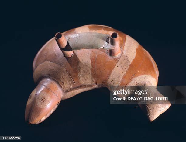 Nazca Pottery Photos and Premium High Res Pictures - Getty Images