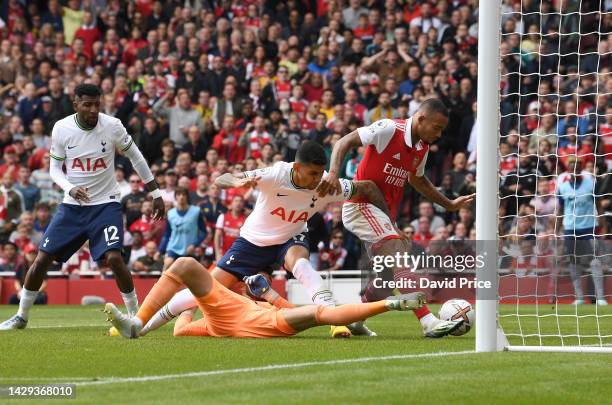 Gabriel Jesus scores Arsenal's 2nd goal during the Premier League match between Arsenal FC and Tottenham Hotspur at Emirates Stadium on October 01,...