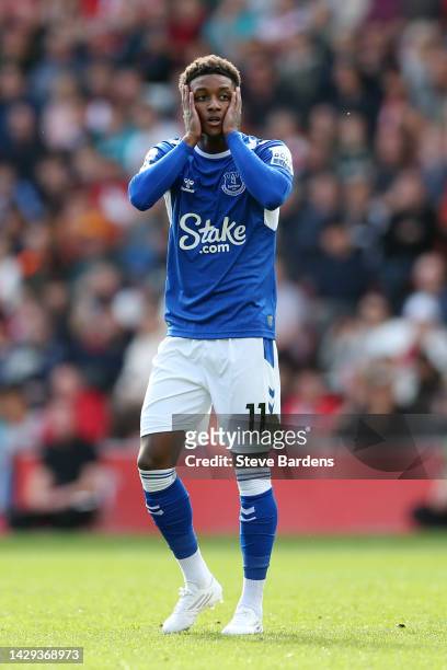 Demarai Gray of Everton reacts after a free kick during the Premier League match between Southampton FC and Everton FC at Friends Provident St....